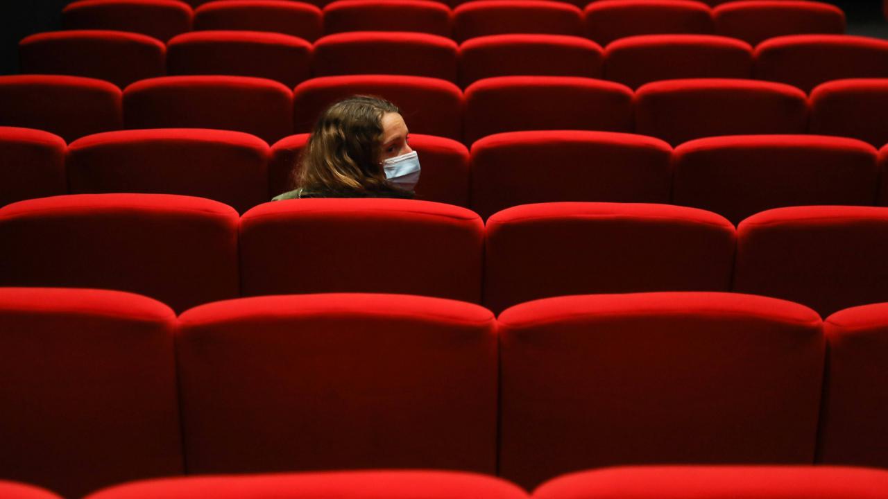 Müzisyenler ve öğretim üyeleri aşılanıyor