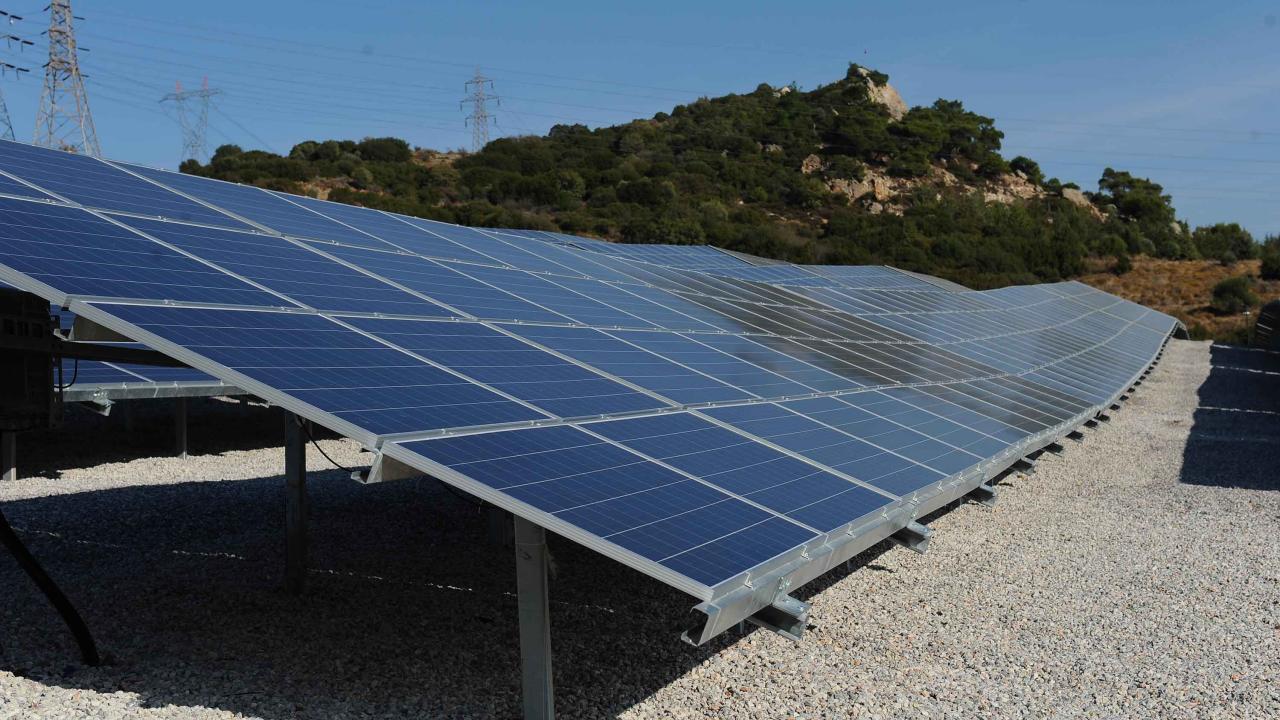 "Fosil yakıt sektörünü büyütmek savunmasız insanlara karşı suç"