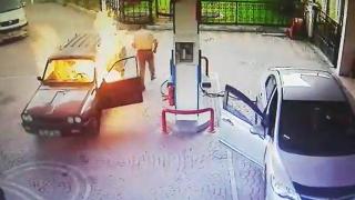 Benzinlikte yanan aracın içinde kalan kişi son anda kurtuldu
