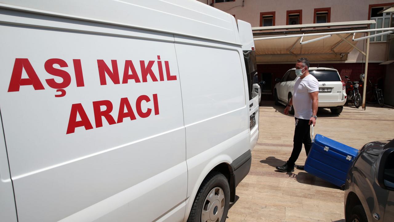 Aydın'daki aile sağlığı merkezlerinde BioNTech aşısı uygulanmaya devam ediyor