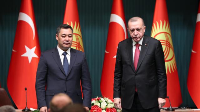Cumhurbaşkanı Erdoğan, Kırgızistan Cumhurbaşkanı Caparovun doğum gününü kutladı