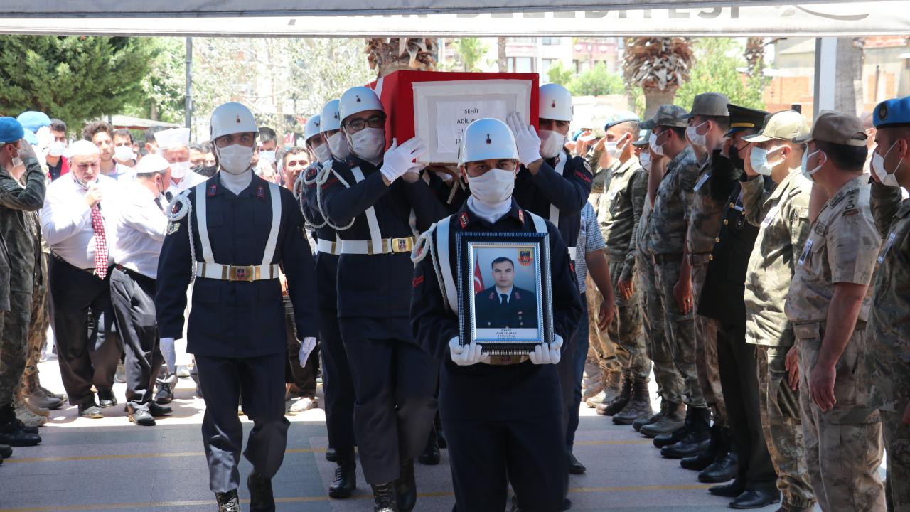 Şehit Jandarma Uzman Çavuş Adil Yılmaz, Hatay'da son yolculuğuna uğurlandı