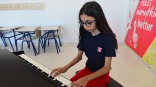 10 yaşındaki piyanist Defne dünya birincisi oldu