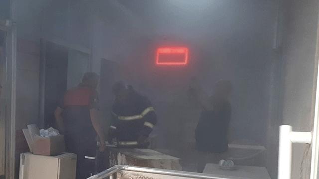 Çanakkalede büfe yangını: 2 yaralı