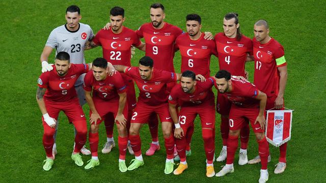 Şenol Güneşten 2 değişiklik