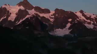 Alpler'de "kırmızı kar"