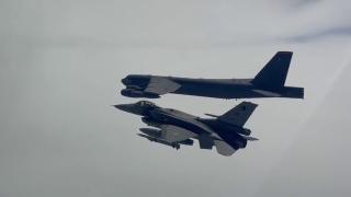 Türk F-16'ları ABD'nin B-52 uçaklarına refakat etti