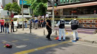 İzmir'de HDP İl Başkanlığı'nın da bulunduğu binada silah sesleri duyuldu