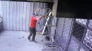 Gündüz vakti demir tezgahı sırtlayıp çaldı