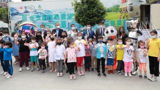 Su elçileri tırı Rize'de çocuklarla buluştu