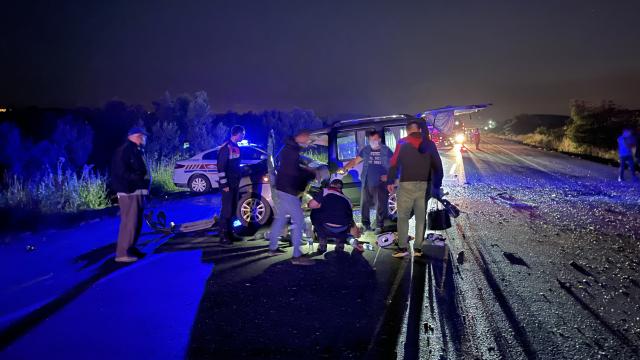 Bursada iki otomobil kafa kafaya çarpıştı: 1 ölü, 4 yaralı
