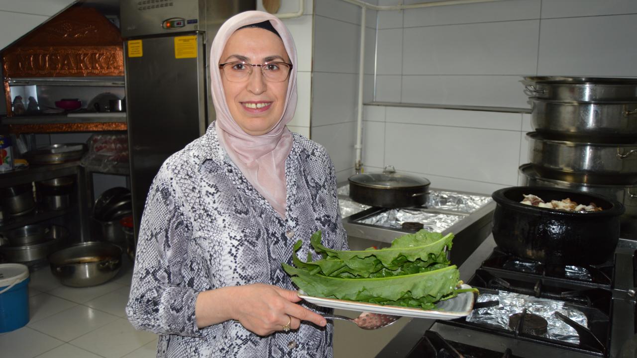 İşletmesinde bu yemeği müşterilerine sunduğunu dile getiren Safkurşun, şöyle konuştu: