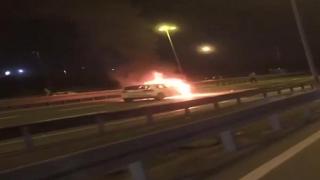 D-100 Karayolu'nda seyir halindeki bir araç alev aldı