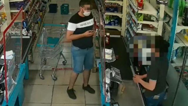 Kasiyeri dolandıran şüpheliyi güvenlik kamerası görüntüleri yakalattı