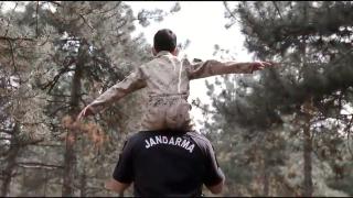 Omuzlarında evlat, yüreklerinde vatan sevgisi