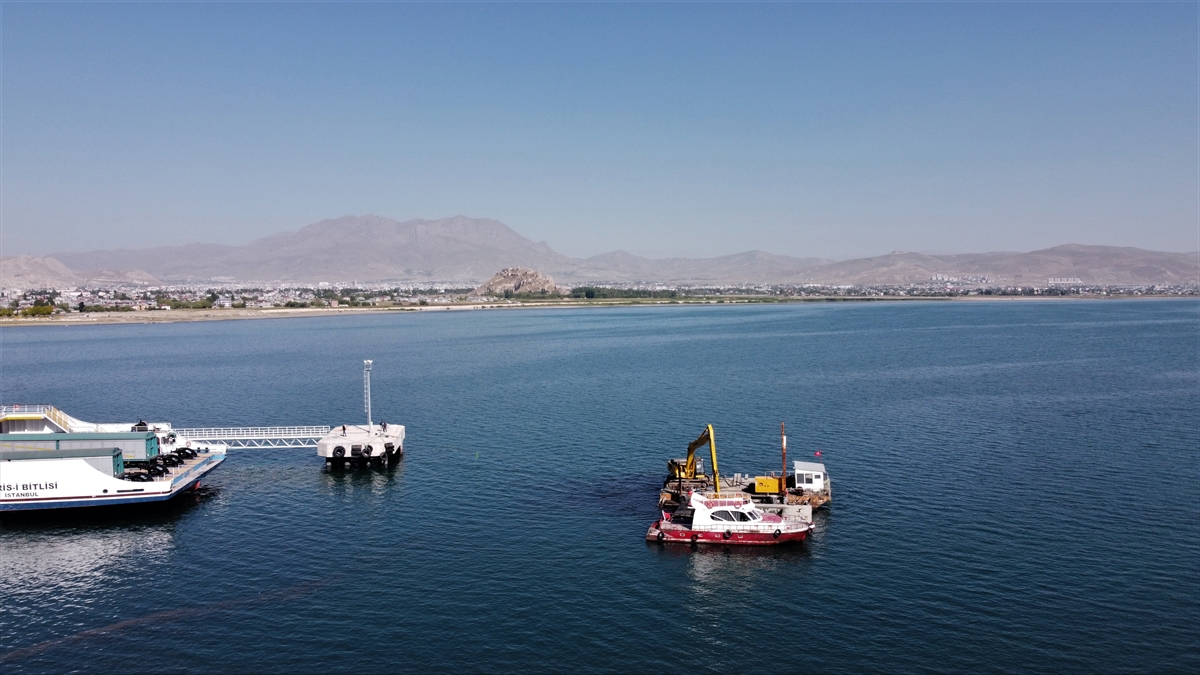"Her yerinde yüzülebilen bir Van Gölü için hep birlikte çalışacağız"