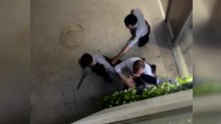 Site güvenliği stajyer doktoru darbetti