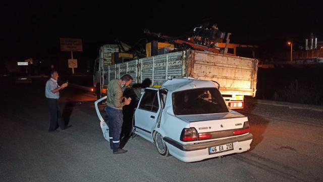 Kahramanmaraşta otomobil kamyona çarptı: 1 yaralı