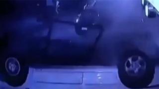 Mısır’da otomobil köprüden düştüğü an kamerada