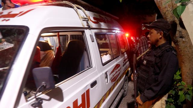 Pakistanda bombalı saldırı: 1 ölü