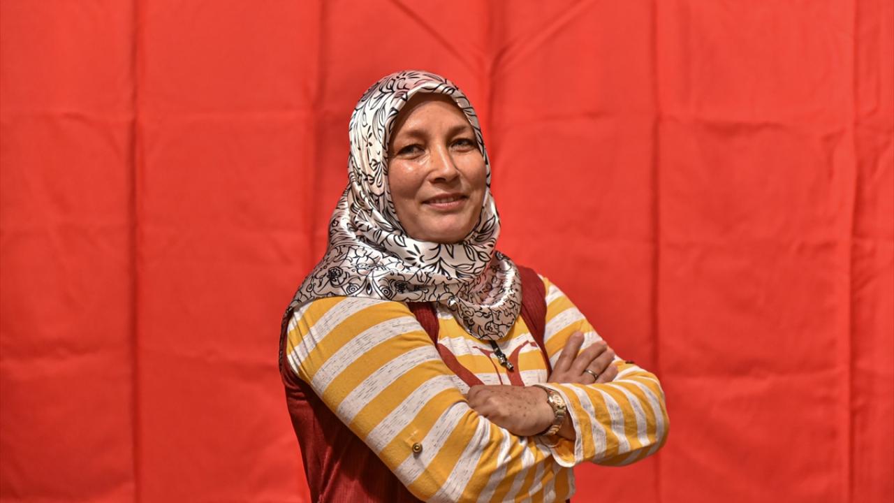 4 çocuk annesi 49 yaşındaki Yasemin Eroğlu Deniz, projeyle iş sahibi olan kadınlar arasında yer alıyor.