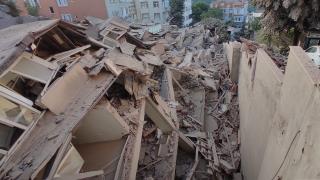 Sarıyer'de 9 katlı boş bina çöktü