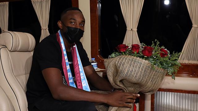 Trabzonsporun yeni transferi Koita Trabzonda