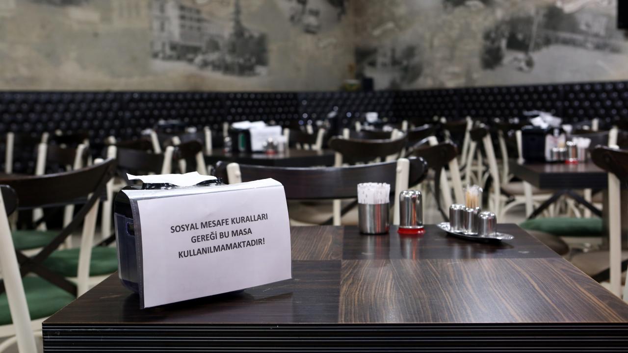 <b>Restoran, lokanta, kafe gibi yerlerde oturma düzeni nasıl olacak?</b>