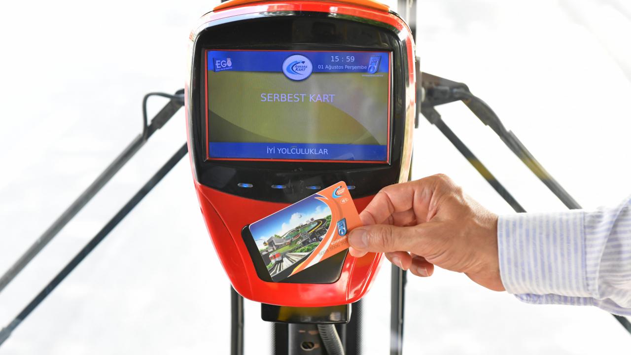 <b>65 yaş ve üzeri vatandaşlar ile 18 yaş altı gençler toplu taşımayı kullanabilecek mi?</b>