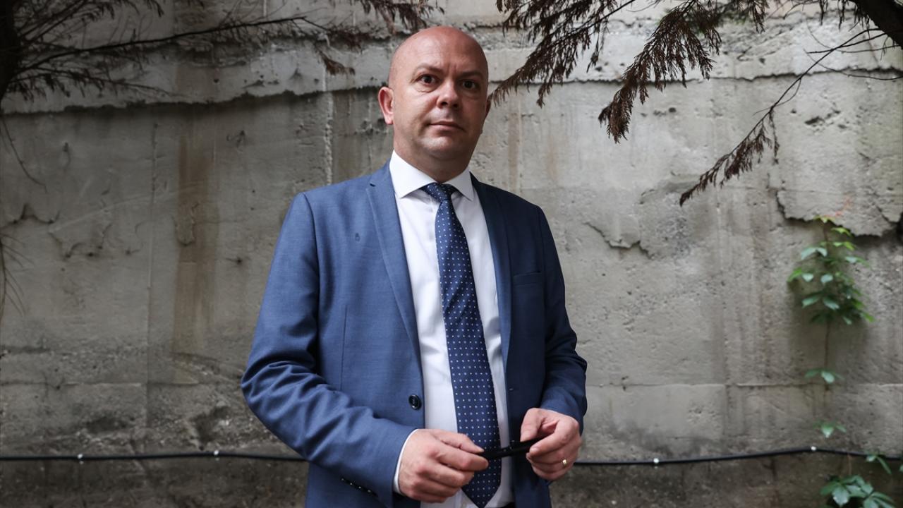 "Sahteci mürekkebi yok ettiğini düşünüyor ancak arkada delil bırakıyor"