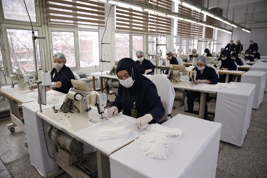 Tüm iş yerleri açılıyor