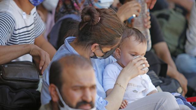 Fethiyede teknedeki 120 düzensiz göçmen yakalandı