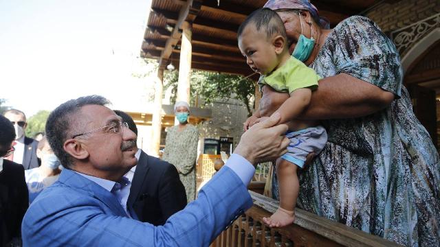 Cumhurbaşkanı Yardımcısı Oktay, Buhara şehrini ziyaret etti