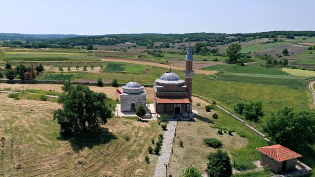 Gazi Turhan Bey Camii yıllara meydan okuyor