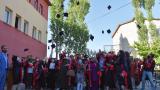 Hakkari'de 80 kişi "okumanın yaşı yoktur" diyerek lise eğitimini tamamladı