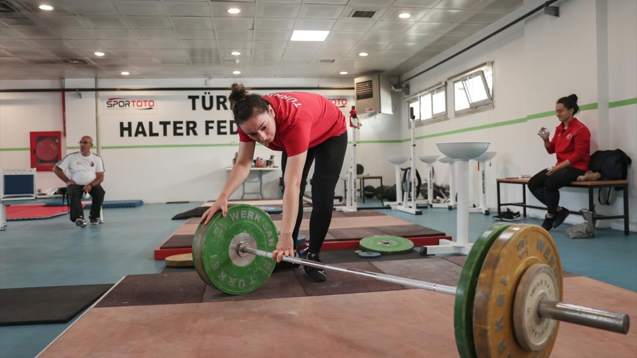 "Tokyo`dan Türkiye`me madalya ile dönmek istiyorum"