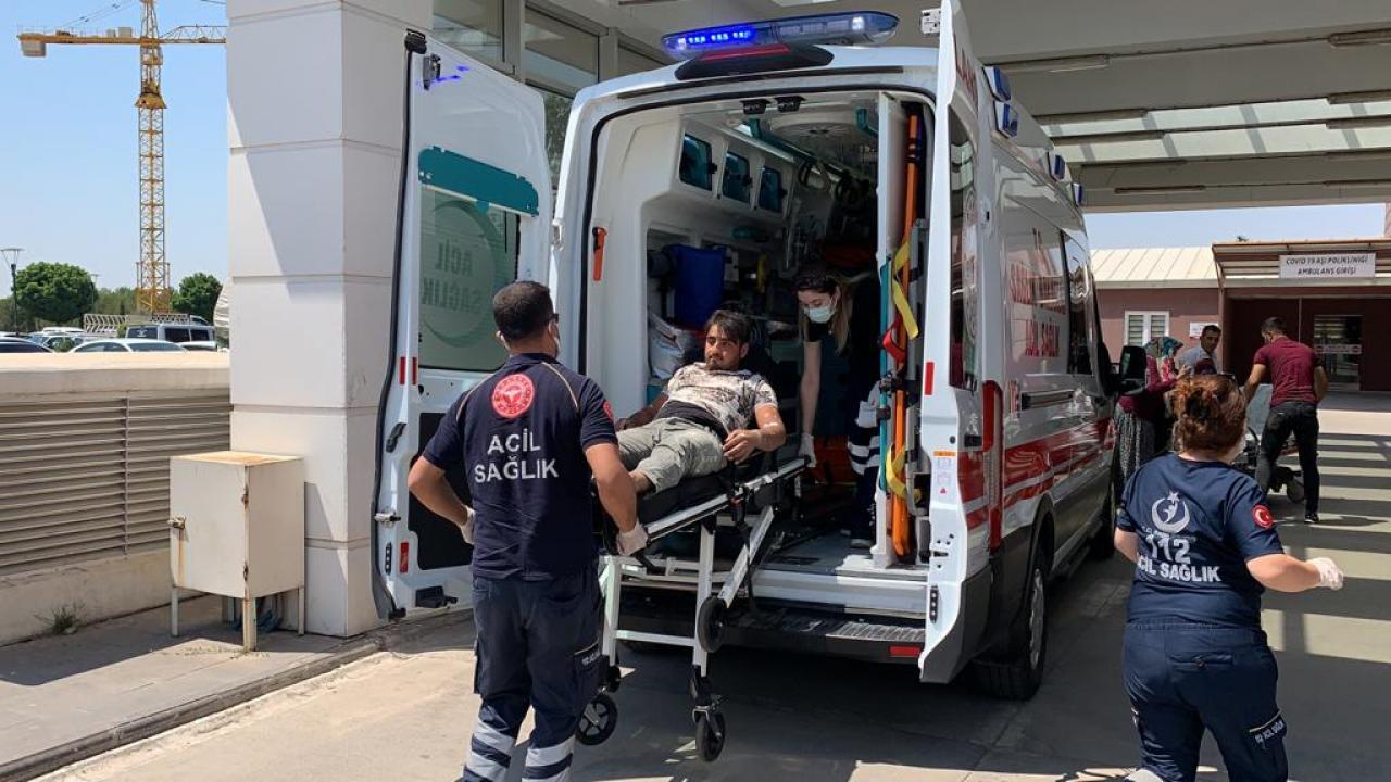 Adıyaman'da akıma kapılan genç yaralandı