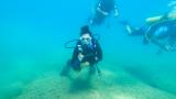 Disleksiyi yenen genç kız, su altı zenginliklerini keşfetmek için dalgıç oldu