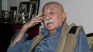 Şair Erdem Bayazıt anılıyor