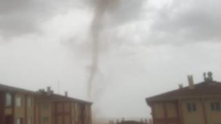 Ankara'nın Şereflikoçhisar ilçesinde hortum