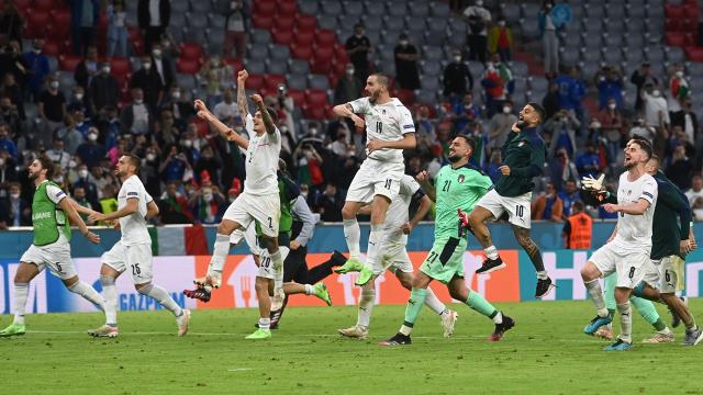 İtalya yarı finalde