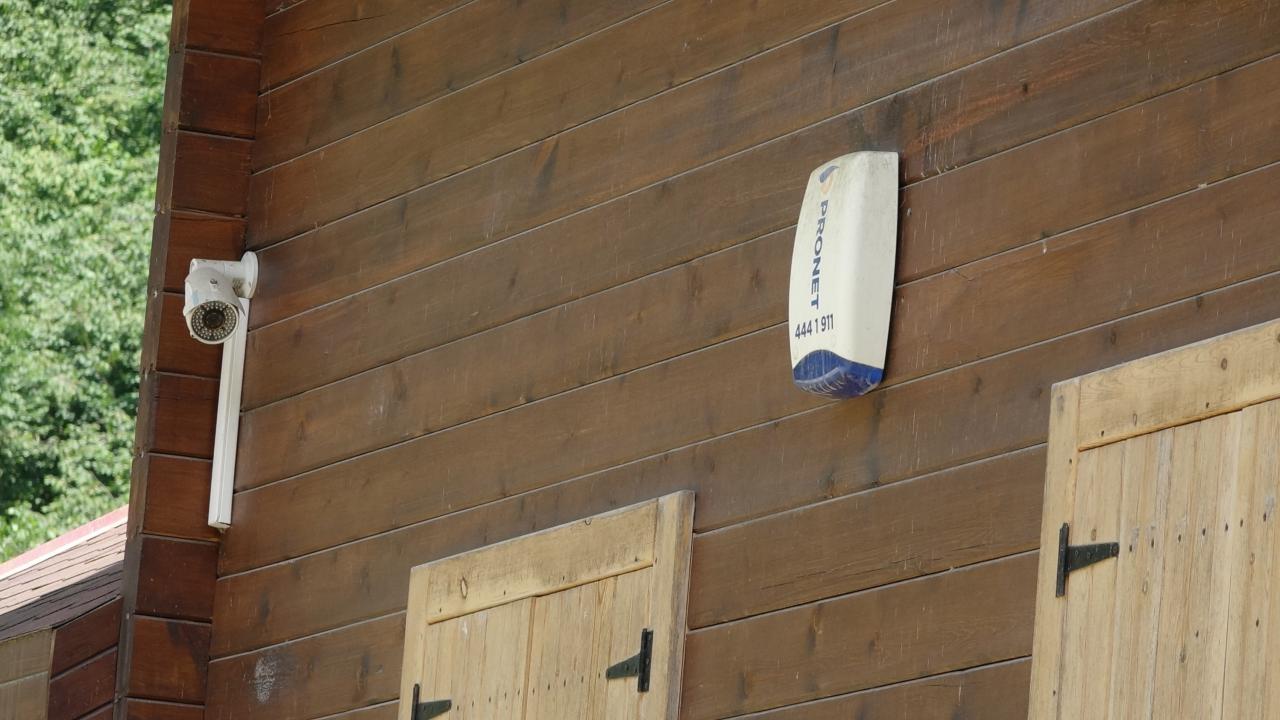 'Tosuncuk' dere yatağına kaçak villa yaptırmış