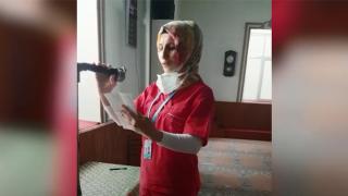 Hemşire camiden "aşı" anonsu yaptı