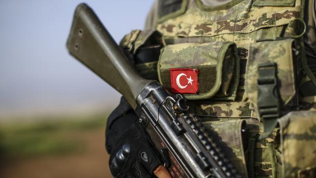 Mardinde askeri araca ateş açıldı: 1 asker şehit