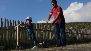 Kas hastası Burak'a 'baba' destek: Bir adımı için engel tanımadı