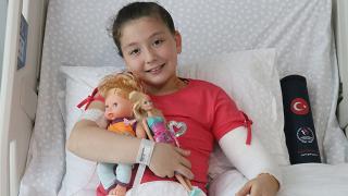 Cumhurbaşkanı Erdoğan'ın hastanede ziyaret ettiği Elanur, yaşadığı mutluluğu anlattı