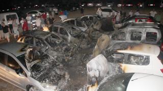 Otoparkta çıkan yangında 12 araç hasar gördü