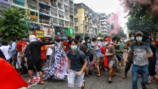 Myanmar'da askeri darbeye karşı protestolar devam ediyor