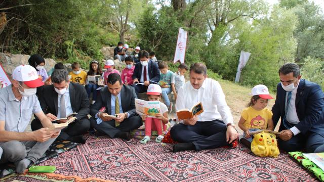 Sivas Valisi Salih Ayhan, Yıldız Beldesini ziyaret etti