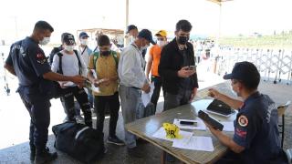 Suriyelilerin bayram öncesi ülkelerine geçişleri sürüyor